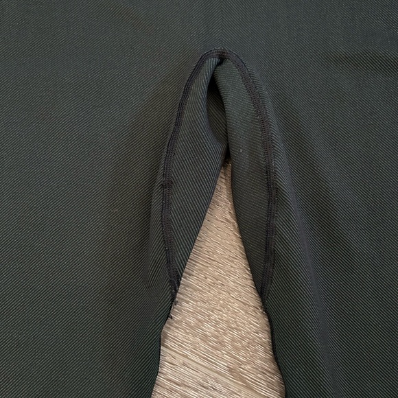 Outdoor Voices M Seamless Smooth 7/8 Legging in Black/ Evergreen - Picture 4 of 5